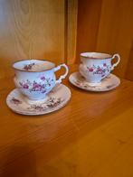 Twee Elizabethaanse Staffordshire theekopjes, Ophalen of Verzenden