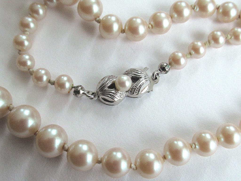 Mooie parelmoer kralen collier met zilveren 835 slotje., Sieraden, Tassen en Uiterlijk, Antieke sieraden, Ophalen of Verzenden