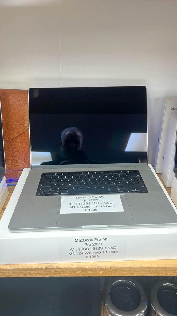 Macbook Pro M3 16 inch, Computers en Software, Apple Macbooks, Nieuw, Overige modellen, 13 inch, Ophalen of Verzenden