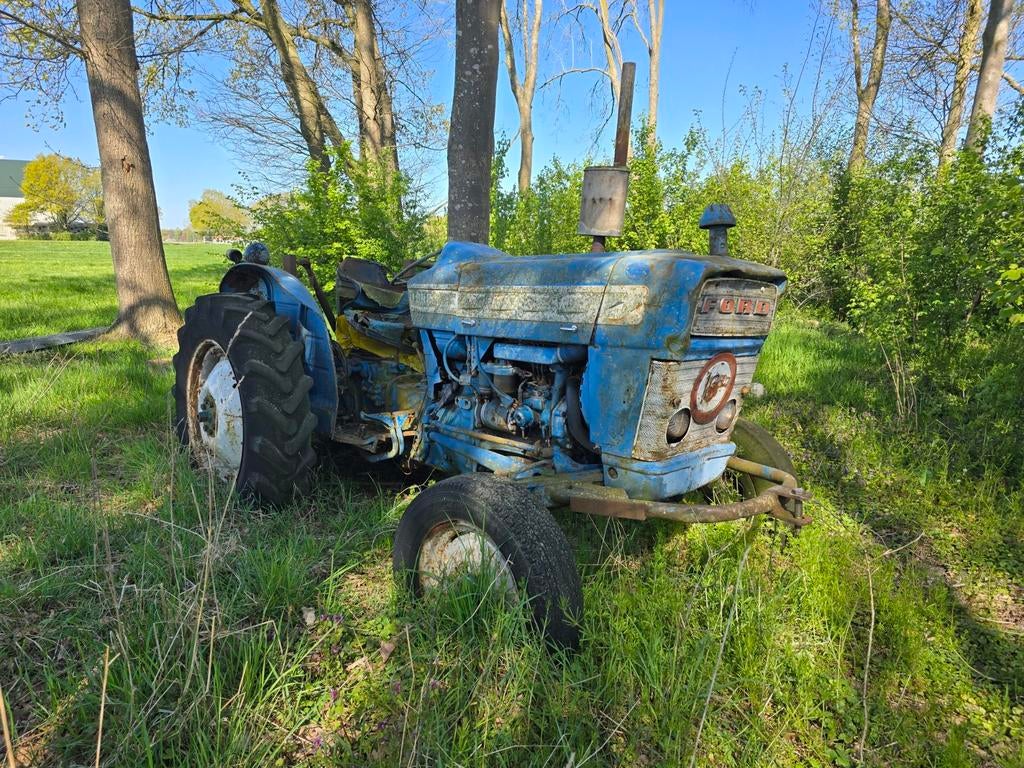 Ford Super Dexta met kenteken opknapper, Ophalen