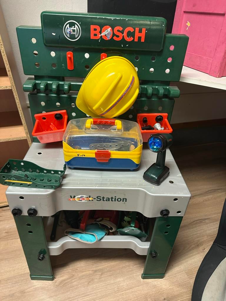 Bosch kinder gereedschapsbank met accessoires, Ophalen, Gebruikt, Jongen of Meisje