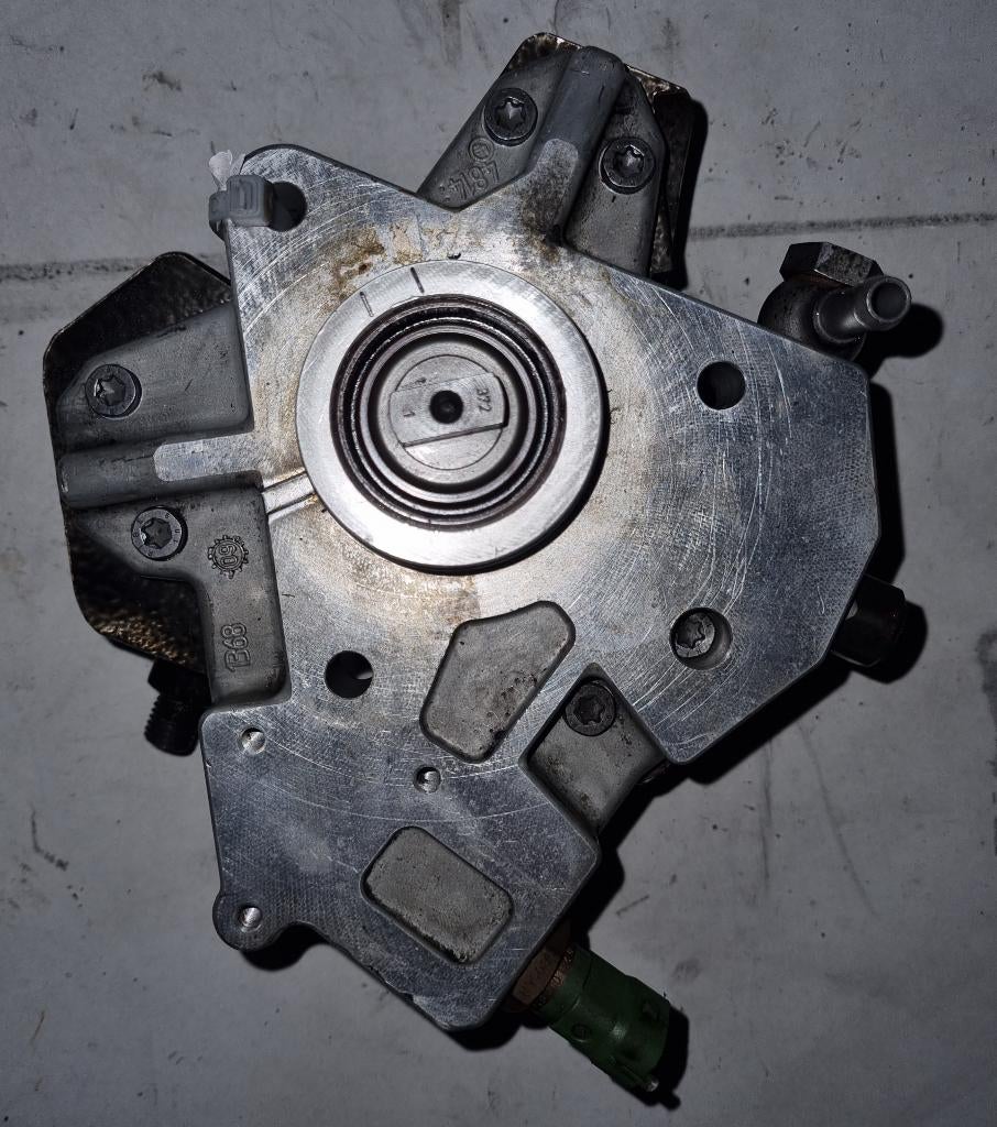 Dieselpomp Volvo 2.4 D5 20V 2006 0445010111, Ophalen of Verzenden