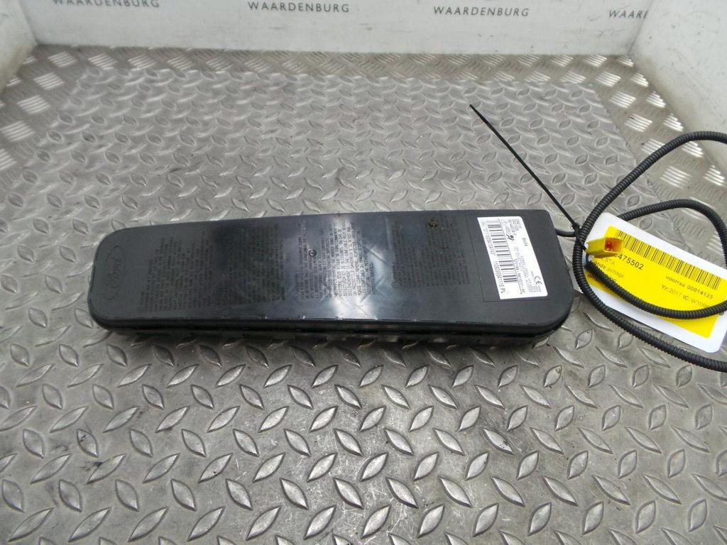 FORD FIESTA Titanium 1.0 petrol  AIRBAG LINKS 2017, Ophalen of Verzenden, Gebruikt, Stiba lid
