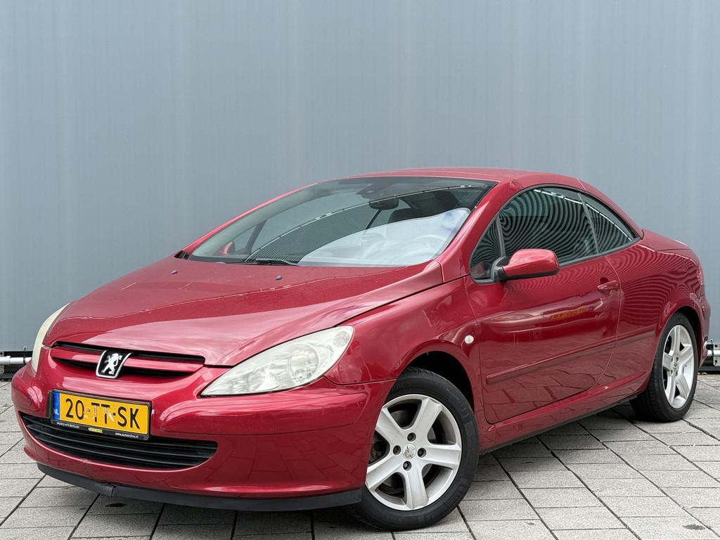Peugeot 307 CC BWJ 2004 | 2.0-16V 136PK (lees tekst!) | LEER, Auto's, Peugeot, Voorwielaandrijving, Gebruikt, Zwart, 4 cilinders