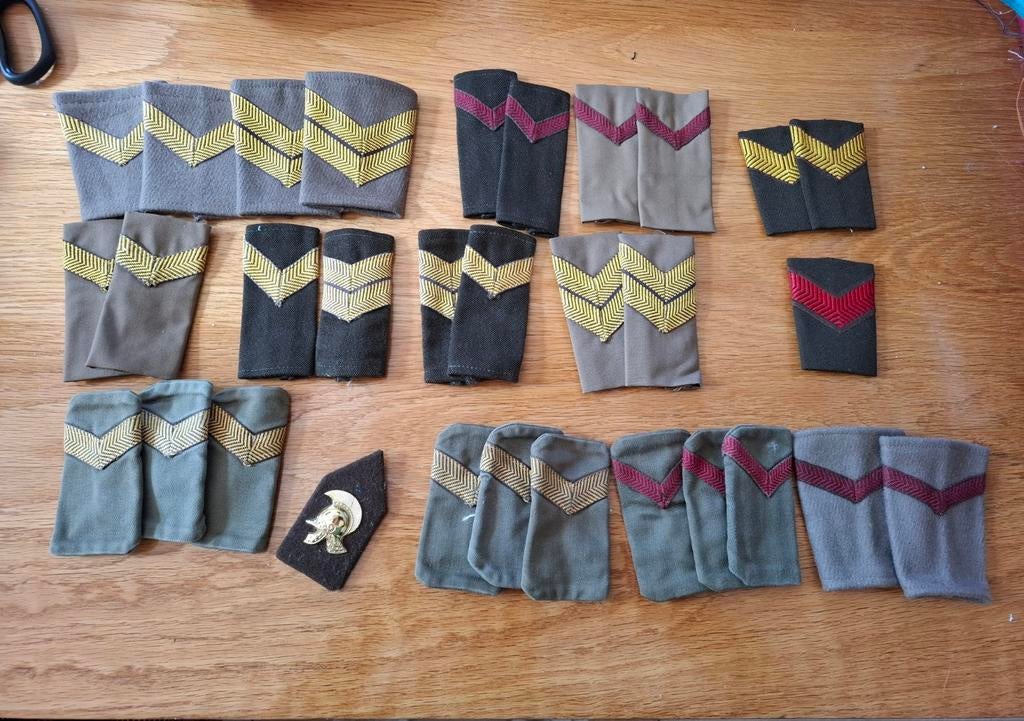Epauletten, Verzamelen, Militaria | Algemeen, Ophalen of Verzenden, Landmacht, Nederland, Kleding of Schoenen