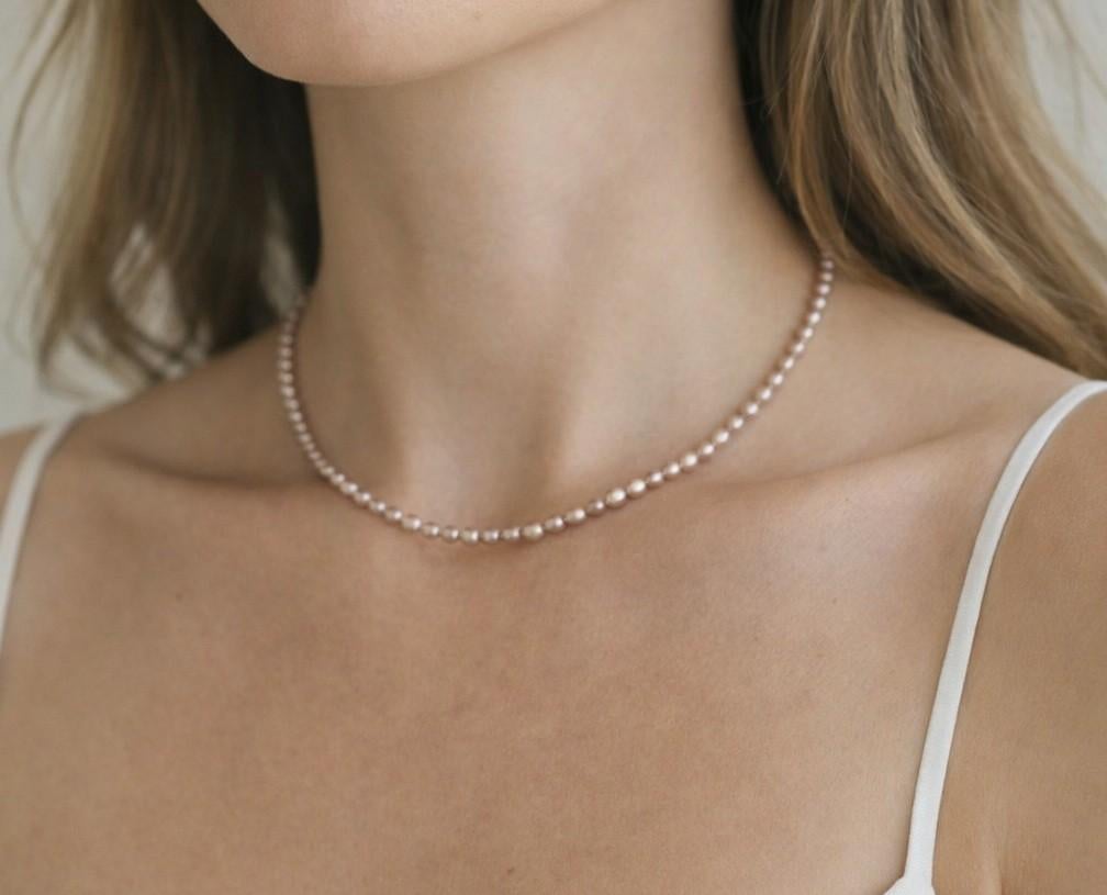 Parel Ketting Mini Oudroze Rijst Parels 4/3mm 14K Goud, Ophalen of Verzenden, Nieuw, Overige kleuren, Goud
