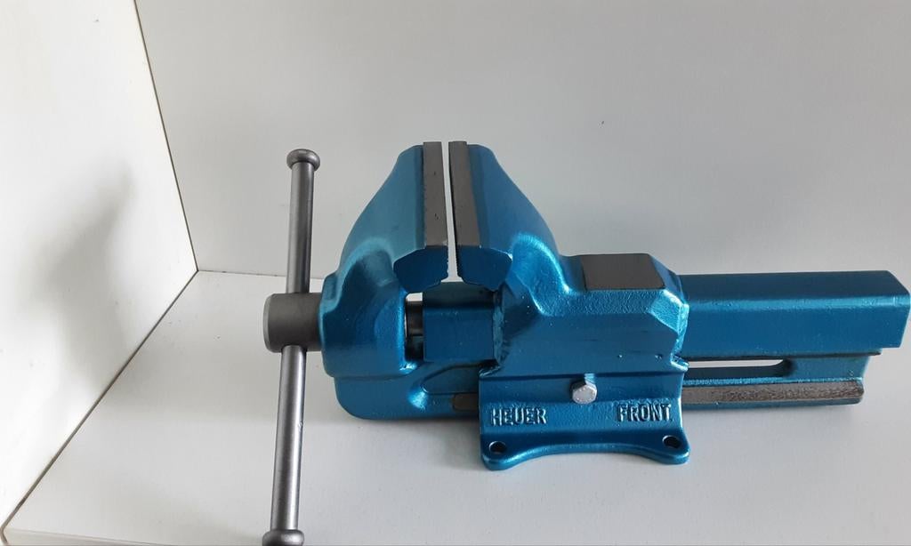 Heuer front bankschroef 135 mm, Ophalen of Verzenden, Gebruikt
