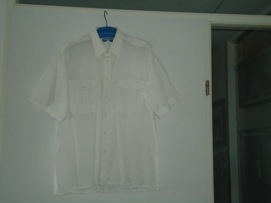 overhemd mt 42 wit met korte mouwen, Ophalen of Verzenden, Zo goed als nieuw, Wit, Halswijdte 41/42 (L)