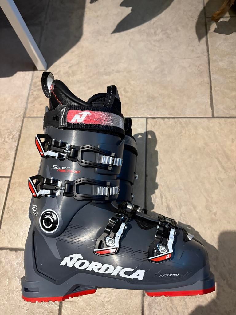 Nordica speedmachine 110x maat 26,5 (42), Ophalen, 160 tot 180 cm, Schoenen, Zo goed als nieuw