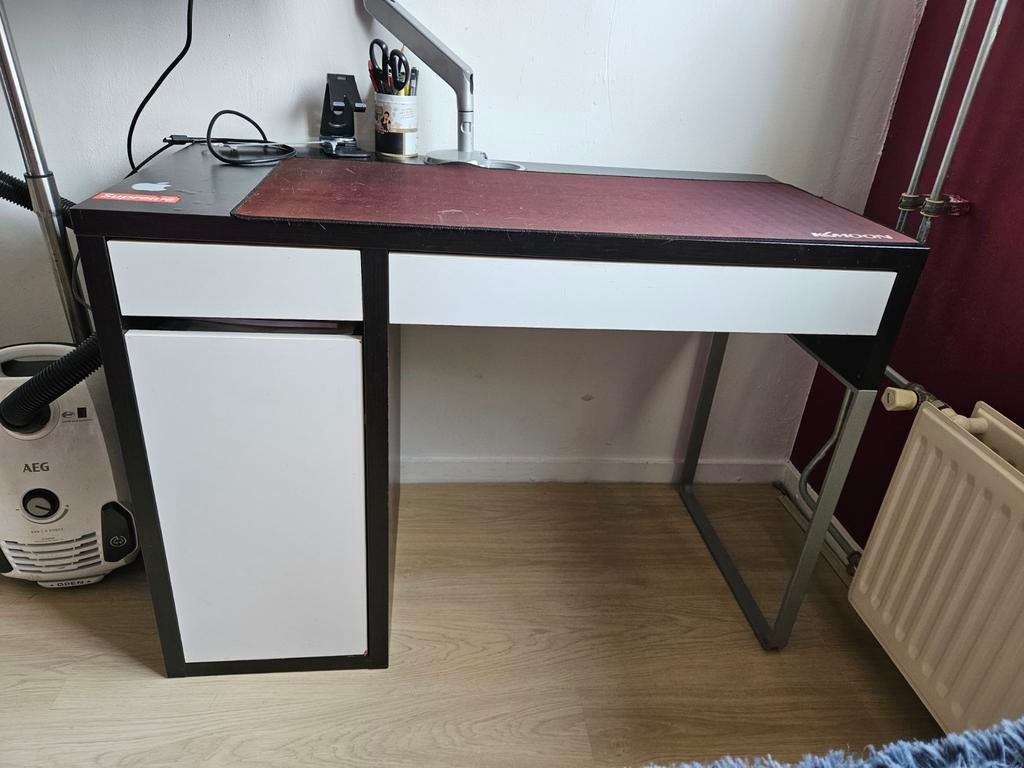 Desk with drawers, Ophalen, Gebruikt