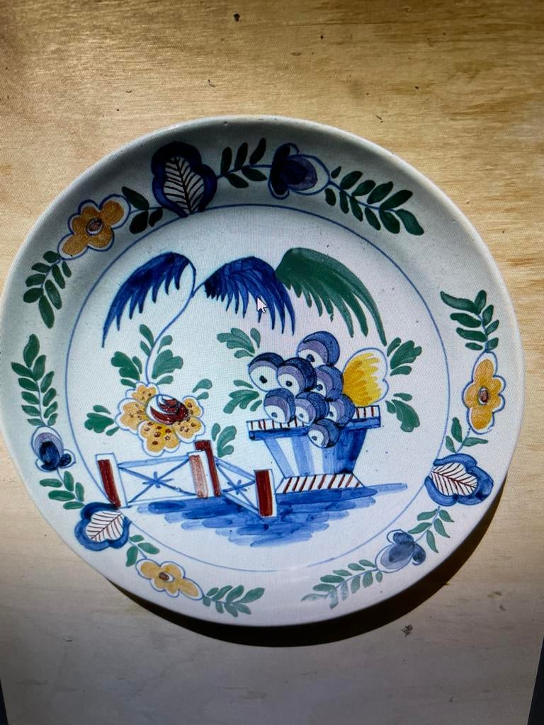Antiek Delfts Blauw Bord met Bloemen en Fruit, Ophalen of Verzenden