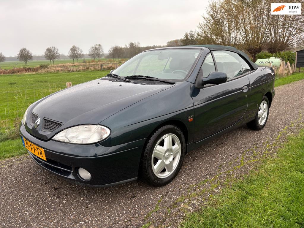 Renault Mégane Cabrio 1.6-16V Kaleido AUT Zeer Mooi, Auto's, 4 cilinders, Cabriolet, 4 stoelen, 49 €/maand