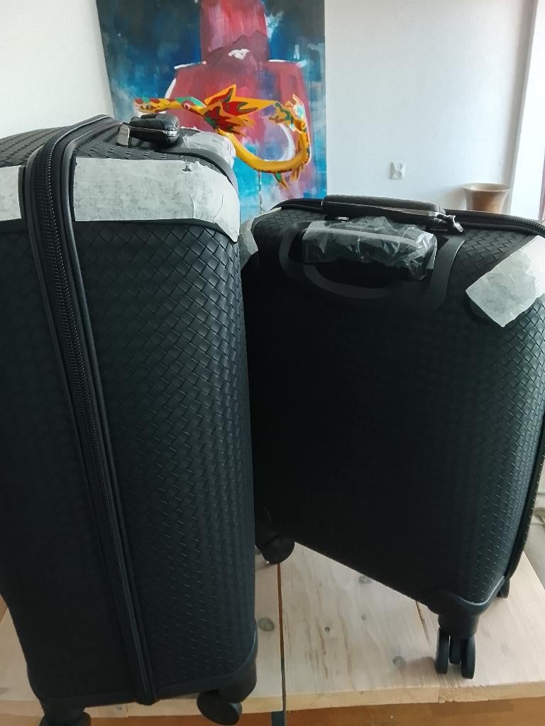 Kofferset botega Veneta, Wieltjes, Hard kunststof, Nieuw, Minder dan 50 cm