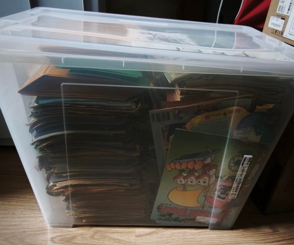 Bak vol met Donald Duck tijdschiften, Ophalen, Gelezen, Overige typen