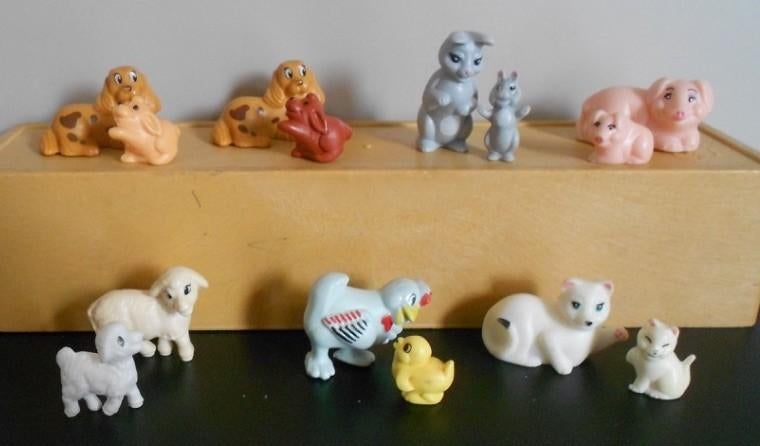 Kindersurprise : Dieren op erf met jong +1 variant/oa Schaap, Ophalen of Verzenden, Zo goed als nieuw, Overige typen