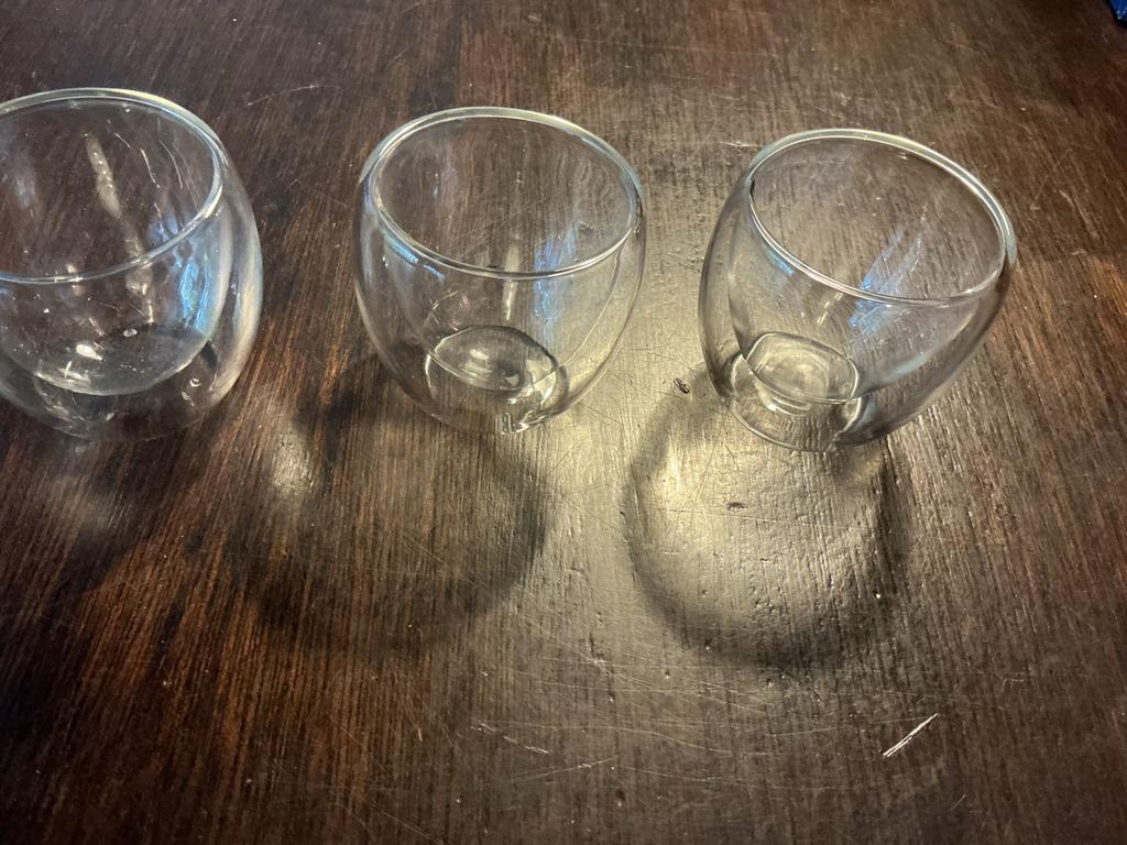 Drie dubbelwandige  expresso kopjes Opbr giro 555, Ophalen of Verzenden