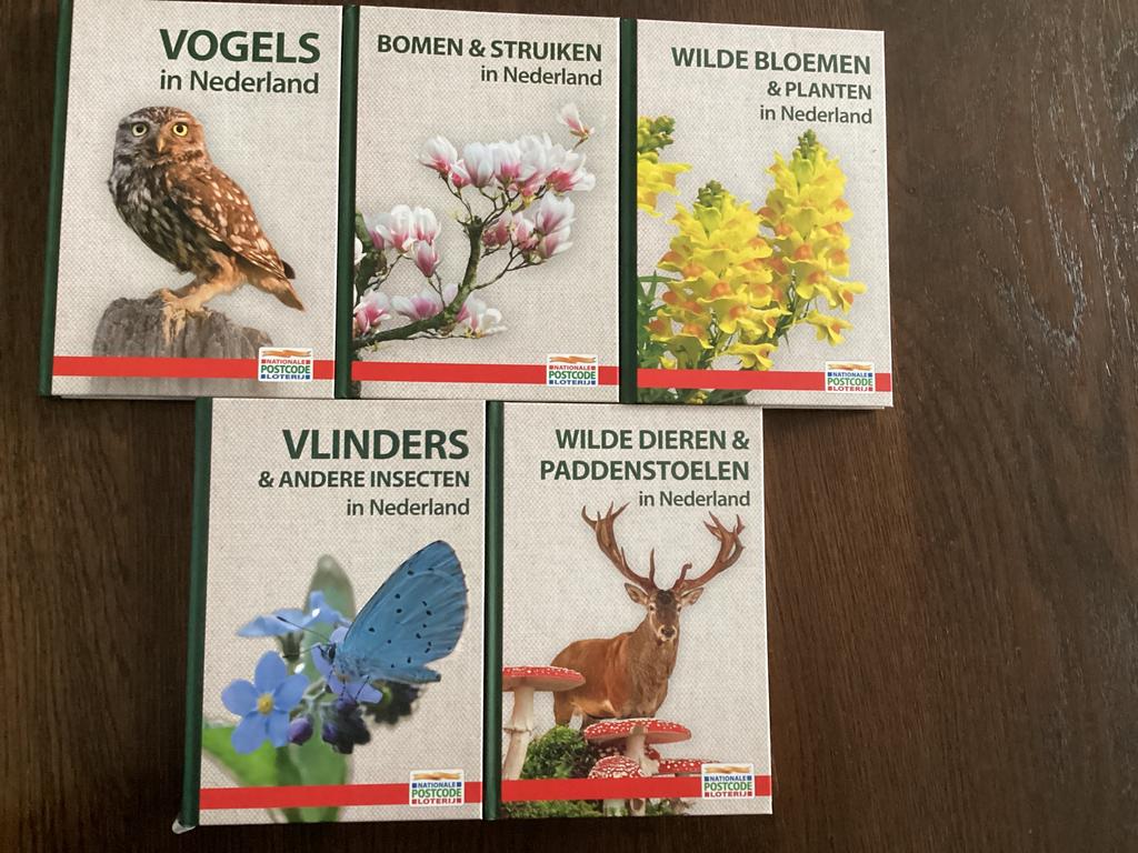 Postcodeloterij nieuwe complete set van 5 natuur boeken, Ophalen, Nieuw, Natuur algemeen
