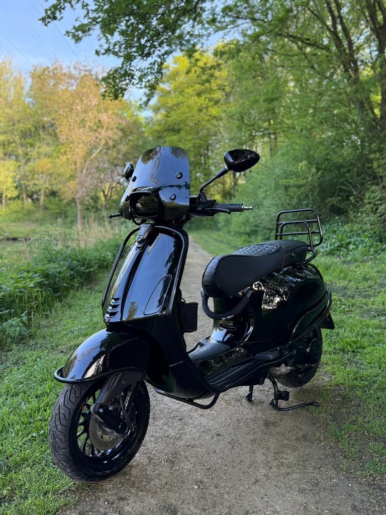 Vespa sprint E5 2021 ‘Black on Black’ brom GPS, Ophalen, Gebruikt, Overige modellen, Maximaal 45 km/u