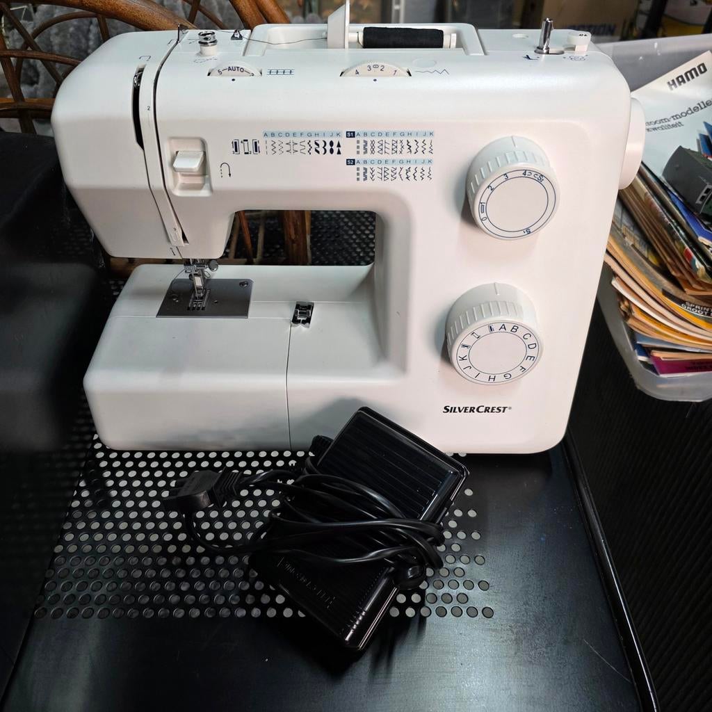 Naaimachine nieuw, Hobby en Vrije tijd, Ophalen, Nieuw, Naaimachine, Overige merken