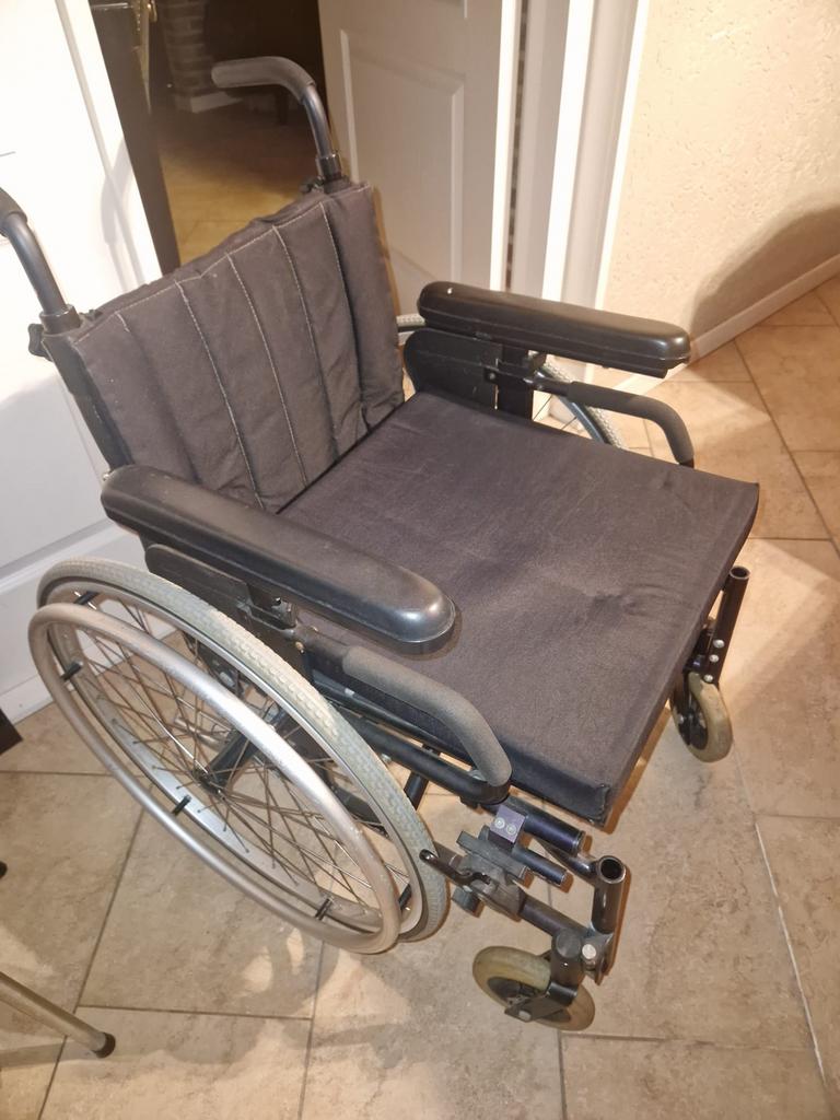 Rolstoel, Ophalen, Zo goed als nieuw, Duwrolstoel