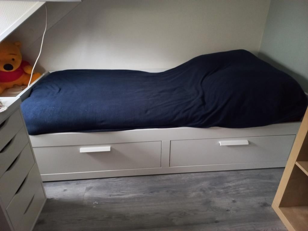 1 persoons bed Brimnes uitschuifbaar tot 2 persoons bed, Huis en Inrichting, Slaapkamer | Bedden, Ophalen, Gebruikt, Eenpersoons