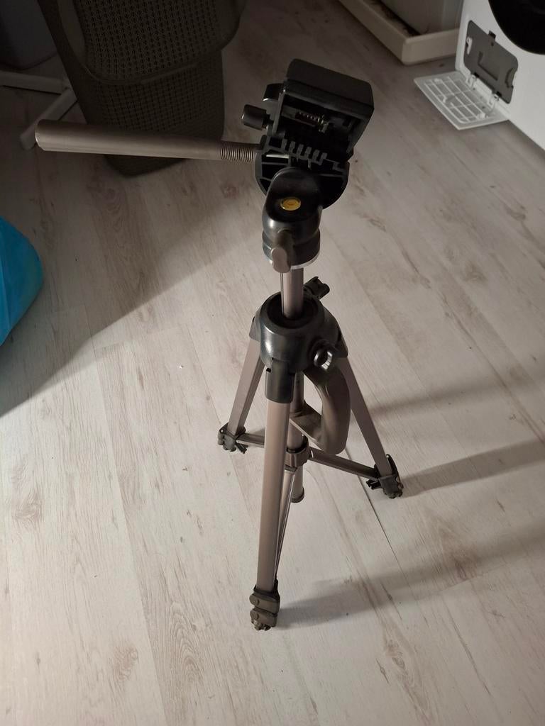 Statief Vanquard millennium 3 verstelbaar, Ophalen of Verzenden, Zo goed als nieuw, Minder dan 150 cm, Driepoot