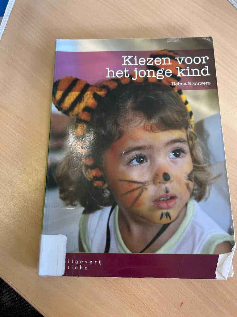 Kiezen voor het jonge kind - Helma Brouwers, Ophalen of Verzenden, Alpha, Gelezen, HBO