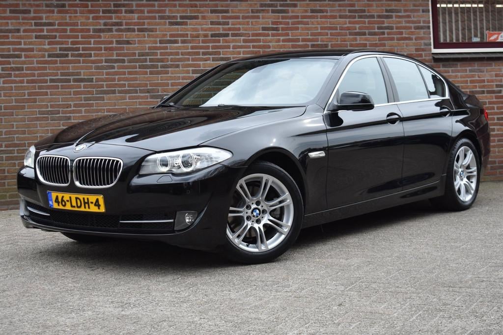 BMW 5-serie 523i High Executive '10 Xenon Leder Clima Navi C, Auto's, BMW, Euro 5, Achterwielaandrijving, Gebruikt, 2000 kg