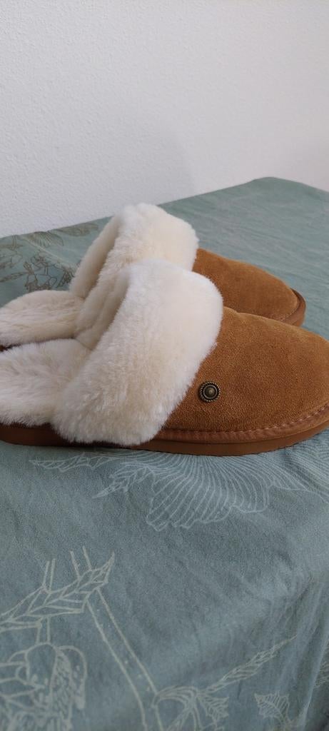 Comfortabele sloffen met vacht binnenzijde, Ophalen of Verzenden, Zo goed als nieuw, Bruin, Pantoffels of Sloffen