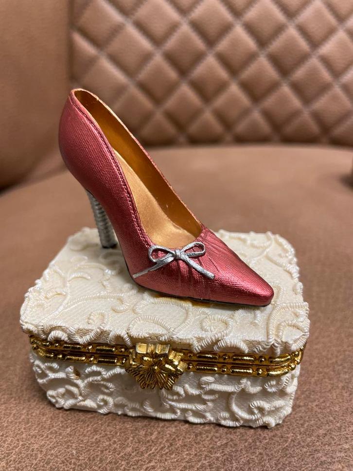 Leonardo Collection sieradendoosje met schoen, Verzamelen, Beelden en Beeldjes, Zo goed als nieuw, Overige typen, Ophalen of Verzenden