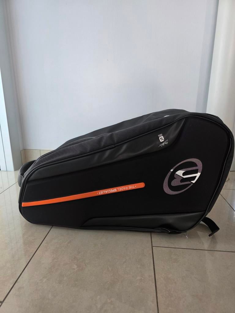 Bullpadel Hack 2026 Padel Tas - Nieuwstaat, Sport en Fitness, Padel, Ophalen of Verzenden, Zo goed als nieuw, Padeltas