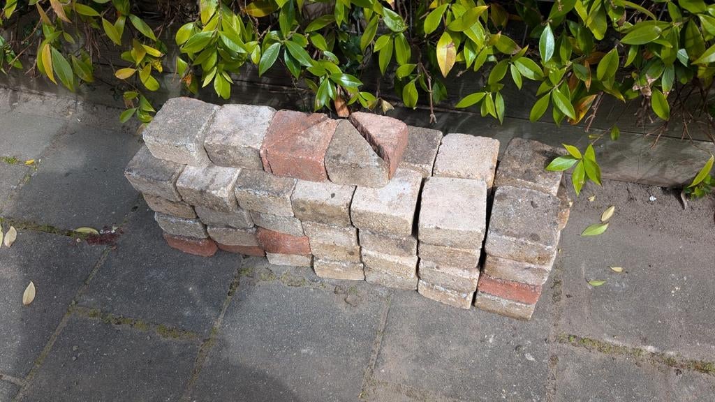 58 koppelstenen 10x10, bonte kleuren, Ophalen, Beton, Klinkers