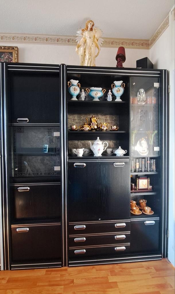 Zwarte kast met bar en vitrinedelen - direct ophalen!, Huis en Inrichting, Kasten | Overige, Zo goed als nieuw, Ophalen