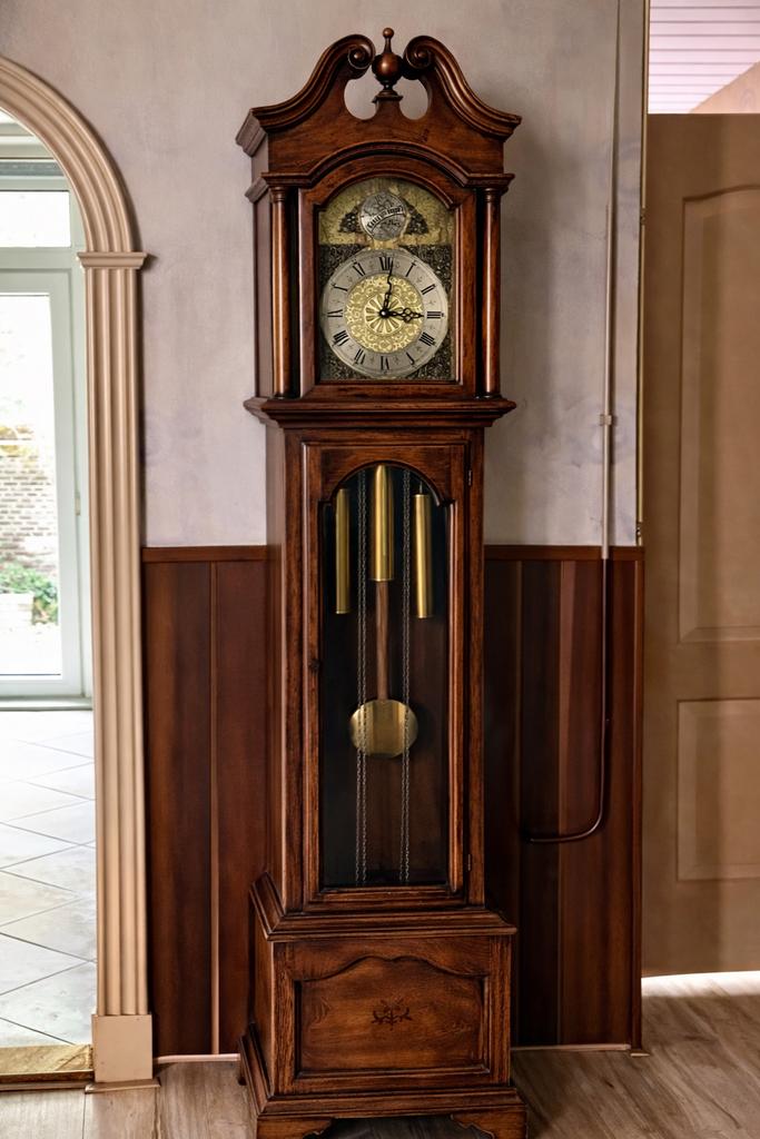 Howard Miller grootvadersklok, Ophalen