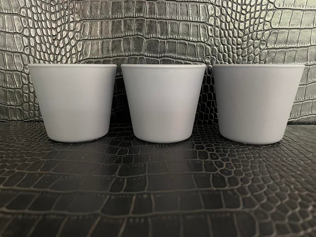 3 glazen bloempotjes grijs 6 cm hoog, Overige materialen, Rond, Ophalen of Verzenden, Zo goed als nieuw