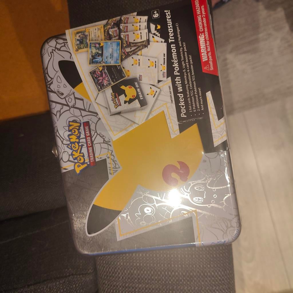 Pokemon Celebrations Collector Chest, Ophalen, Nieuw