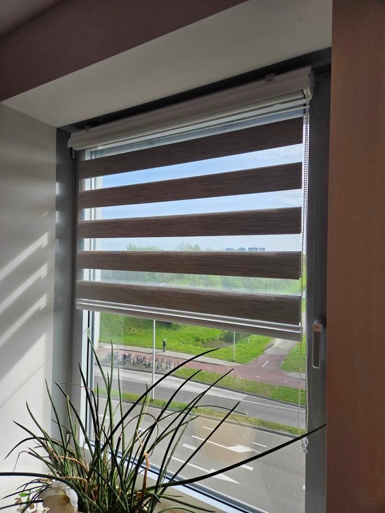 Set van 3 zilveren rolgordijnen 95x175 cm met klemsteunen, Huis en Inrichting, Stoffering | Gordijnen en Lamellen, Ophalen, 50 tot 100 cm