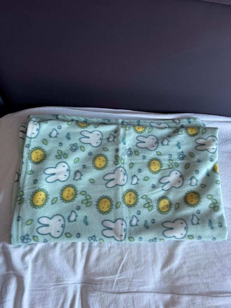 Fleece deken van Nijntje, Ophalen of Verzenden, Zo goed als nieuw, Deken