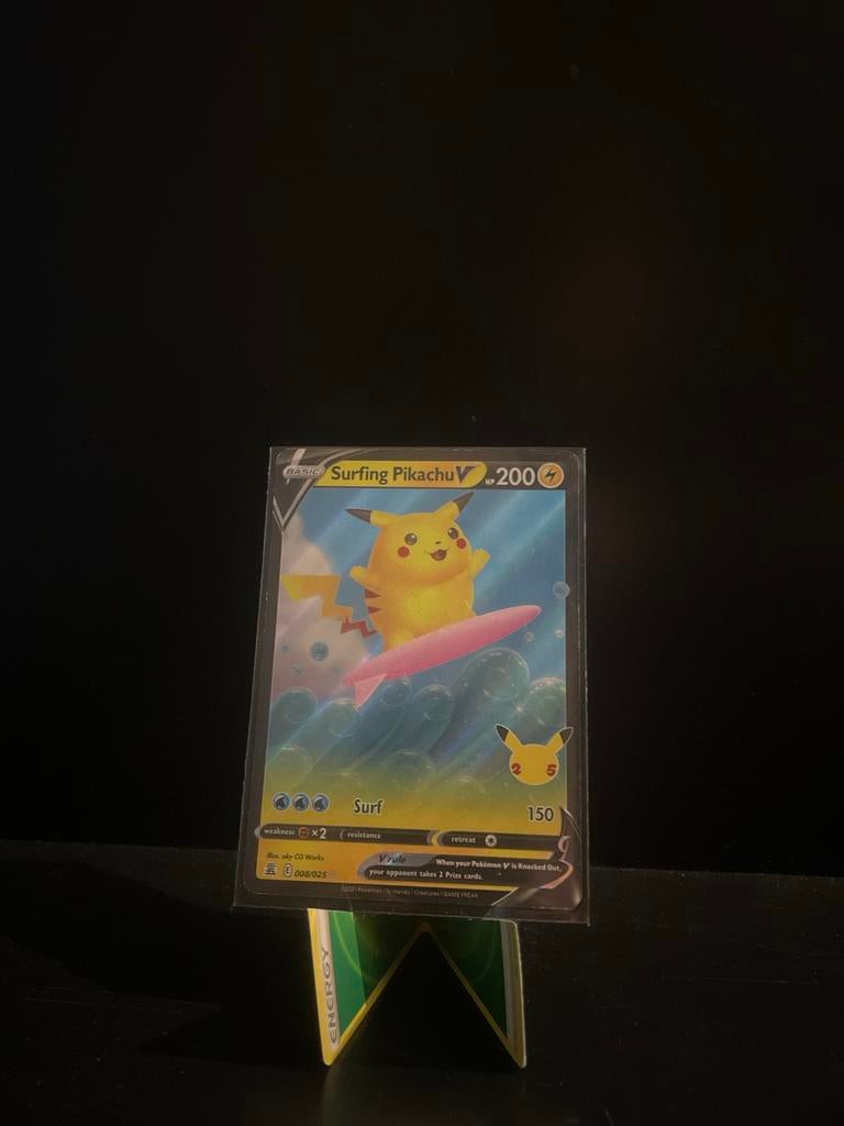 Surfing Pikachu V Pokémon Kaart goede kwaliteit, Ophalen of Verzenden, Zo goed als nieuw, Losse kaart