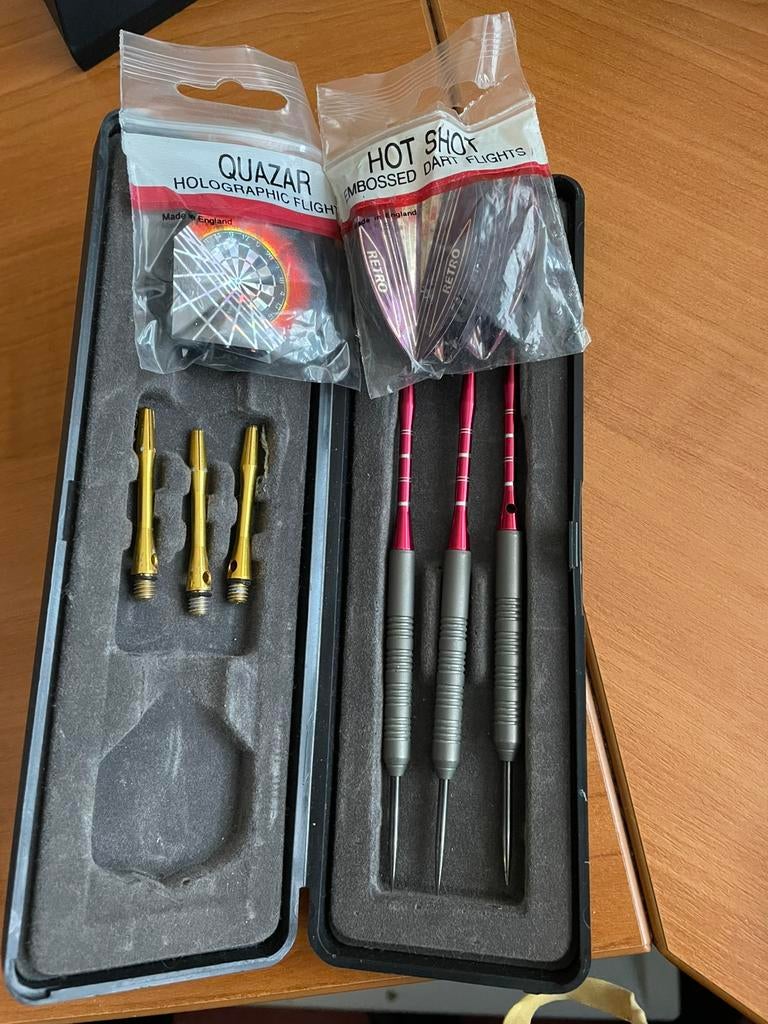 2 soorten dart pijlen, Ophalen of Verzenden, Zo goed als nieuw, Pijlen