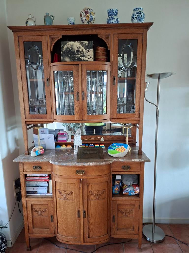 Antieke eikenhouten buffetkast met marmeren blad, Ophalen