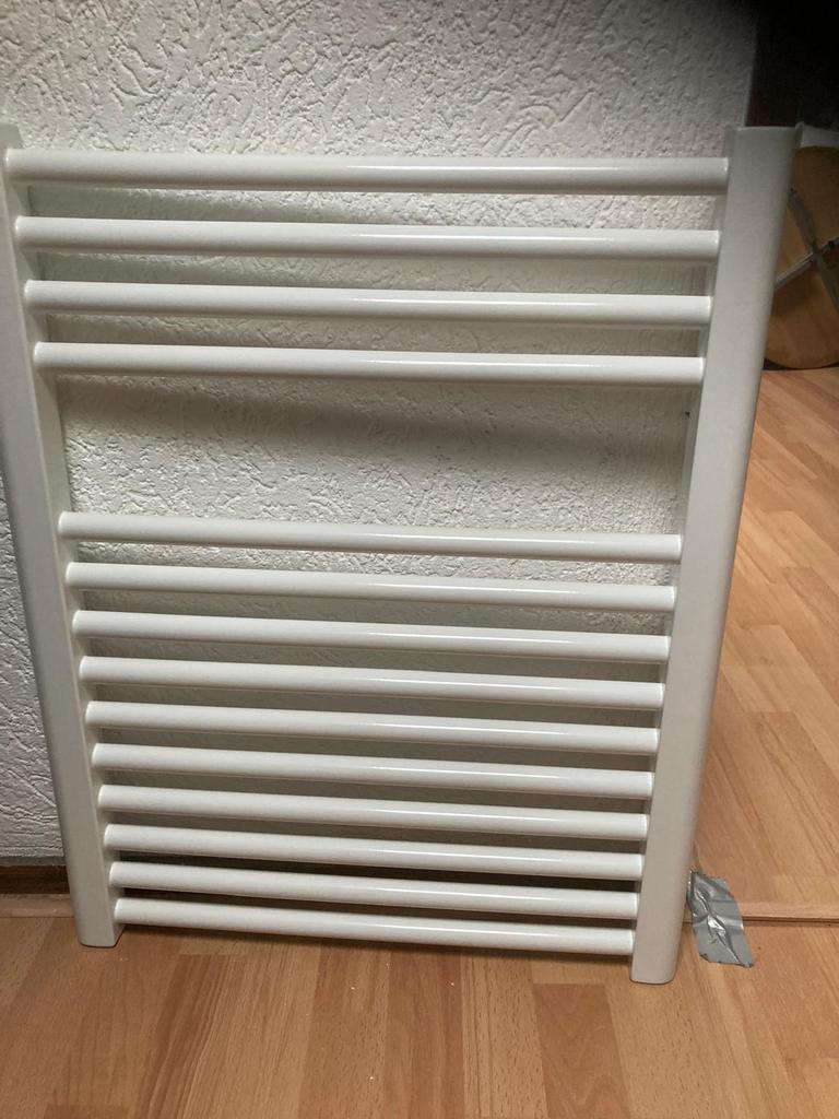 Radiator wit badkamer, Ophalen, 30 tot 80 cm, Radiator, Minder dan 60 cm