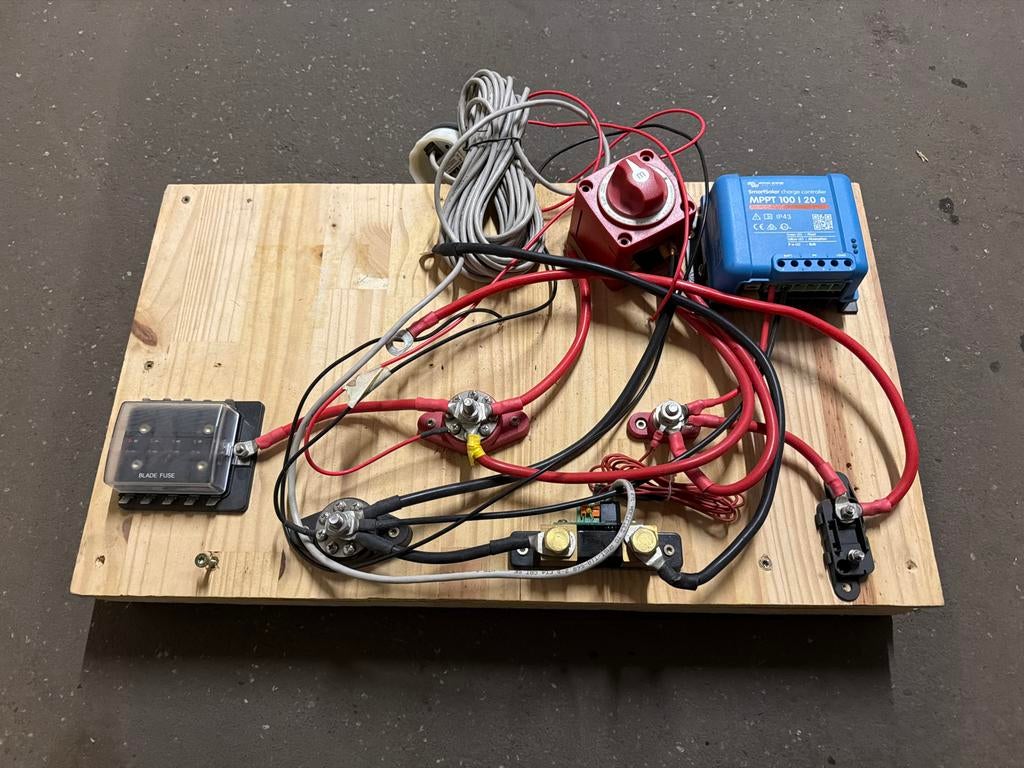 Victron MPPT met shunt en accuschakelaar, Ophalen, Gebruikt, Overige typen