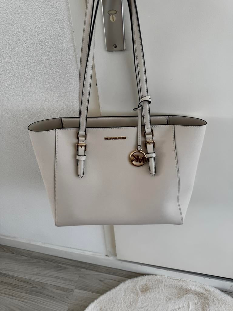 Michael Kors handtas beige, Ophalen of Verzenden, Zo goed als nieuw, Beige, Handtas