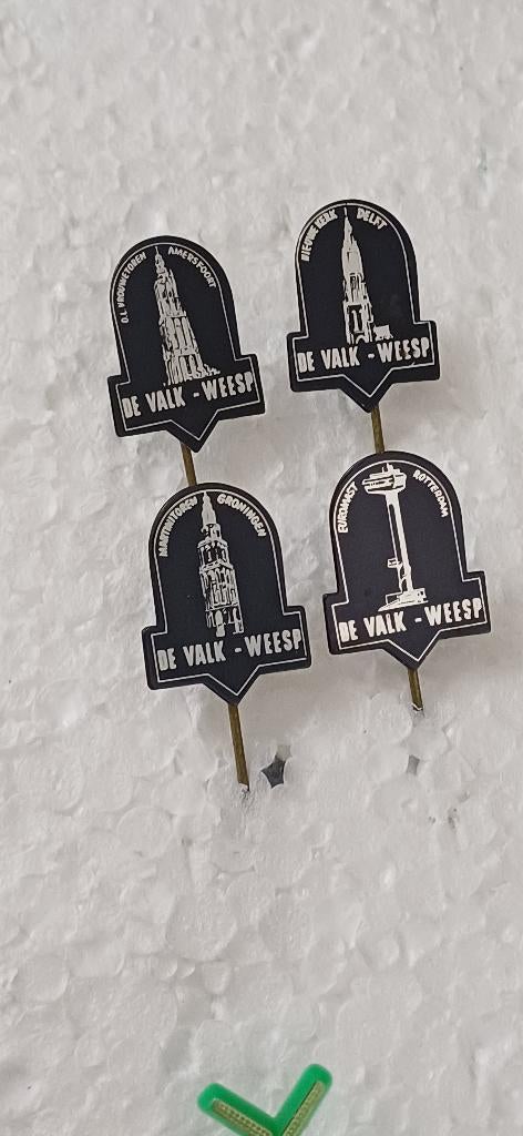 De Valk Weesp verschillende kerkgebouwen, Verzamelen, Speldjes, Pins en Buttons, Ophalen of Verzenden, Zo goed als nieuw, Overige onderwerpen