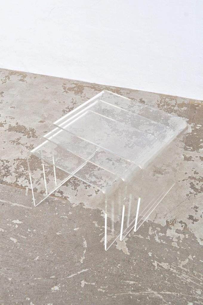 Vintage plexiglas mimiset 3 tafeltjes bijzettafeltjes 70's, Minder dan 45 cm, Minder dan 55 cm, Gebruikt, Ophalen of Verzenden