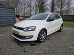 Volkswagen polo 1.2 Style 2011 Airco! Nieuwe APK!, Voorwielaandrijving, Euro 5, Leder en Stof, Wit