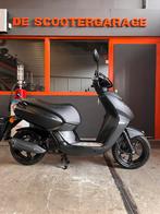 Peugeot kisbee brom 45km 2019, Fietsen en Brommers, Peugeot, Gebruikt, Maximaal 45 km/u, Peugeot