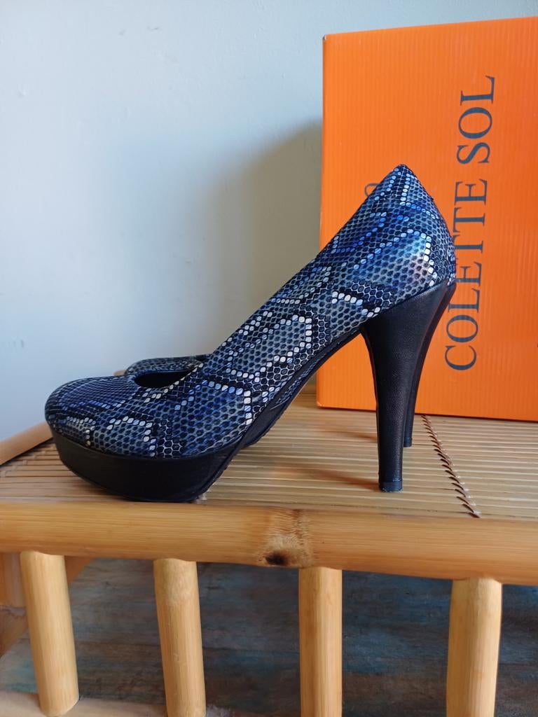 Colette Sol Pumps Blauw Snake Print Maat 39, Pumps, Blauw, Ophalen of Verzenden, Zo goed als nieuw