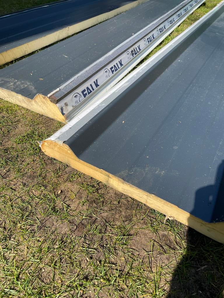 Gratis Sandwichpanelen Dak Trapezium 3+ PIR FALK, Doe-het-zelf en Verbouw, Dakpannen en Dakbedekking, Gebruikt, Dakplaat of Dakpanplaat